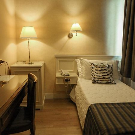 נולה Hotel I Gigli מראה חיצוני תמונה