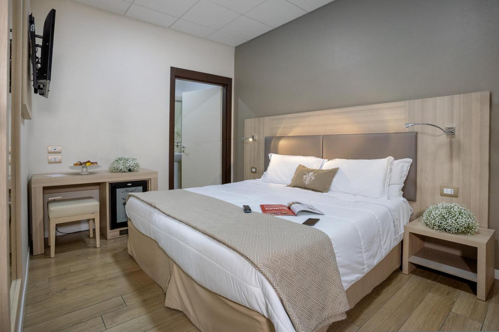 נולה Hotel I Gigli מראה חיצוני תמונה