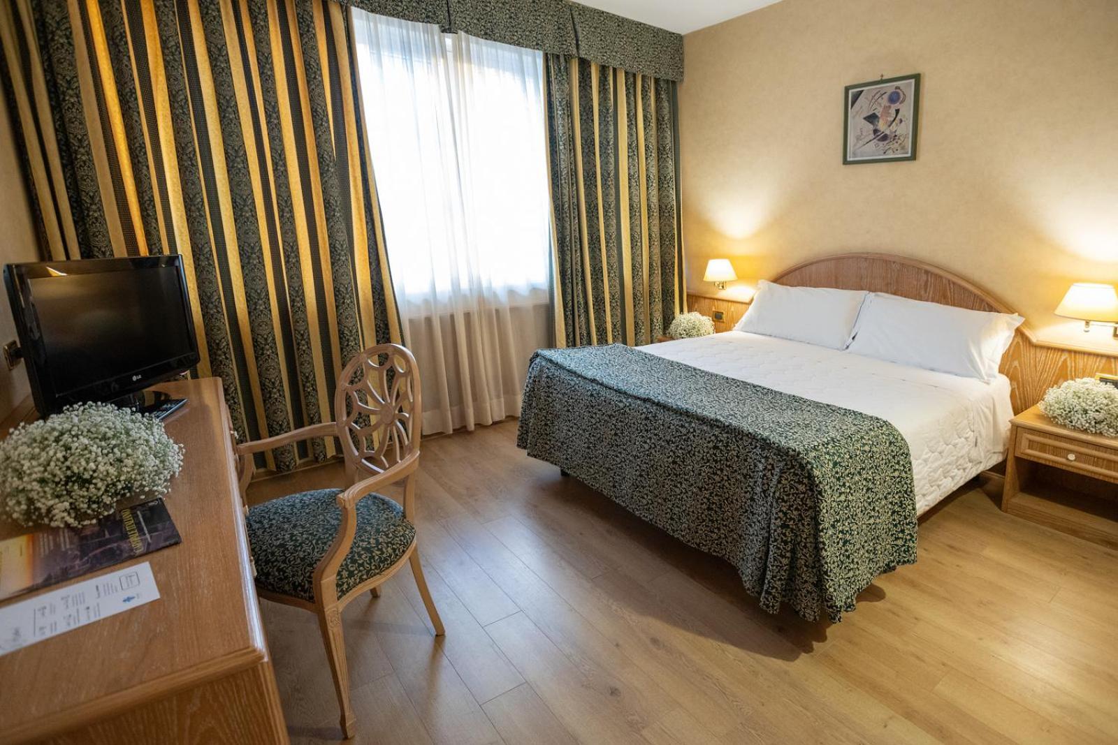 נולה Hotel I Gigli מראה חיצוני תמונה