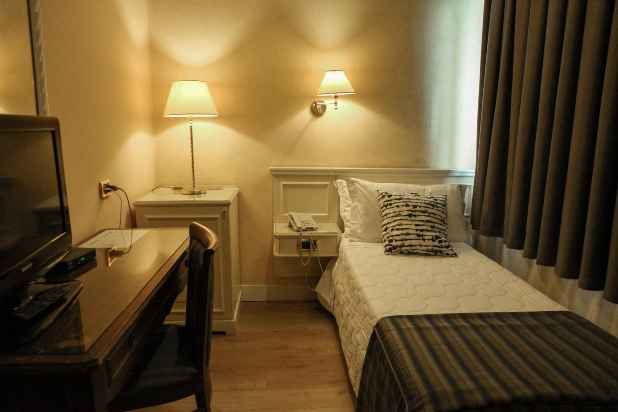 נולה Hotel I Gigli מראה חיצוני תמונה