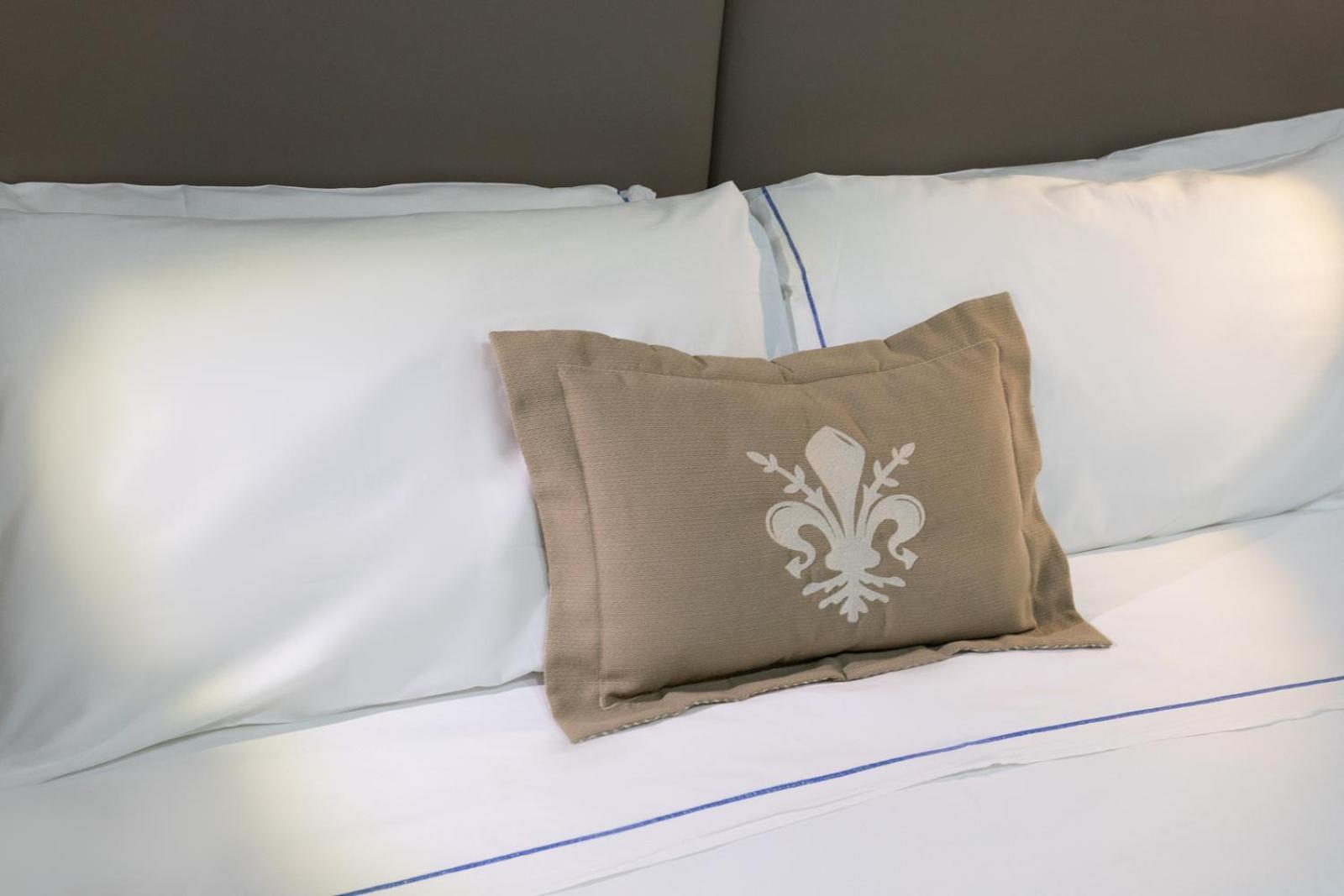 נולה Hotel I Gigli מראה חיצוני תמונה